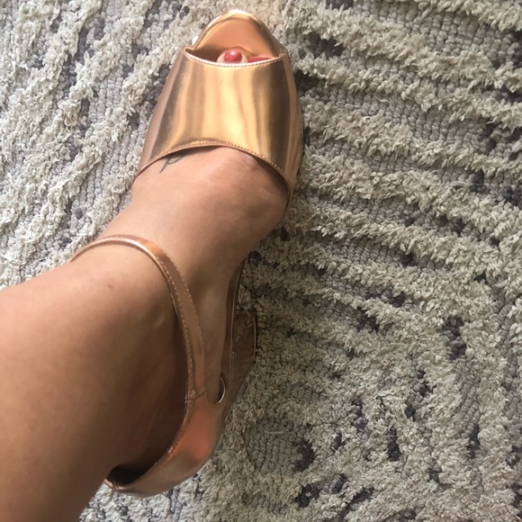 Nasty Gal x Kat Maconie Cherry - Picture 8 of 8